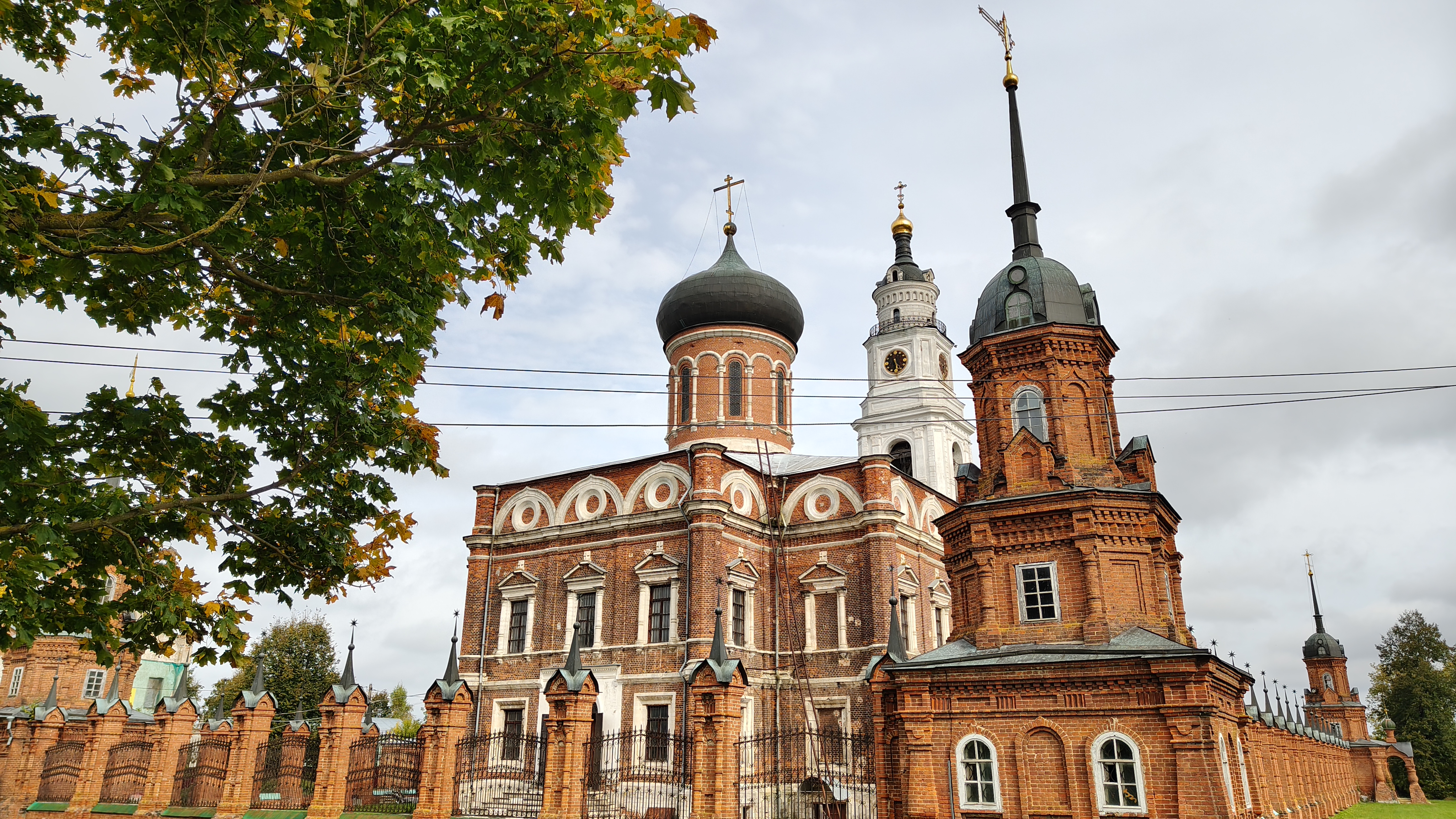 Экскурсия «Сердце древнего города», Интриги, деньги и власть